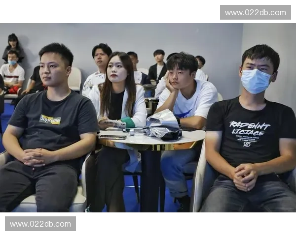 《英雄联盟从全球竞技现象到电子竞技文化的崛起与发展历程》